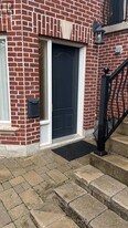 200 Oxford St in Richmond Hill, ON - Building Photo