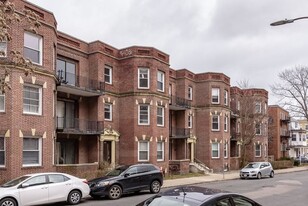 190 Kelton, Unit #3 in Boston, MA - Building Photo