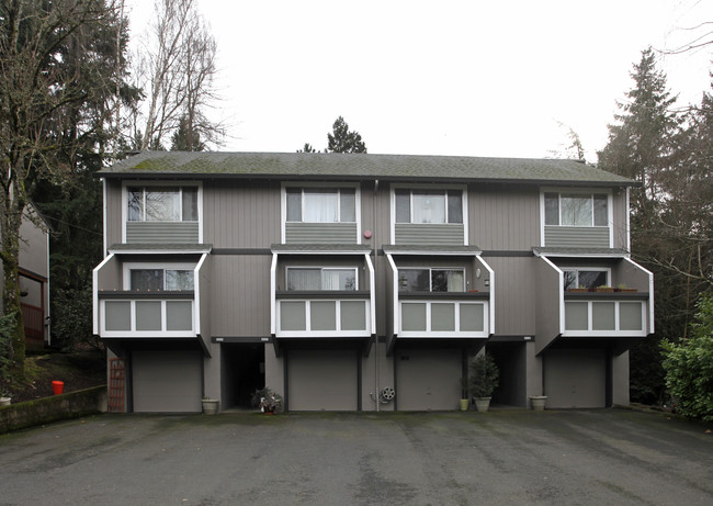 Village of Multnomah Row Homes in Portland, OR - Building Photo - Building Photo