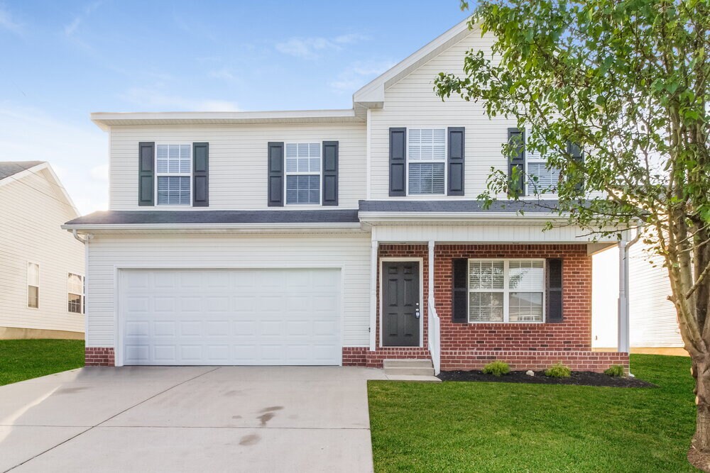 129 Berele Shepsele Ln in La Vergne, TN - Building Photo