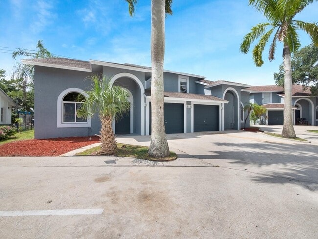 13616 Yarmouth Ct in Wellington, FL - Building Photo - Building Photo