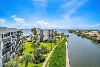 300 Columbia Dr in Cape Canaveral, FL - Building Photo - Building Photo