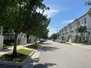 10225 NW 63rd Ter, Unit 204 in Doral, FL - Building Photo - Building Photo