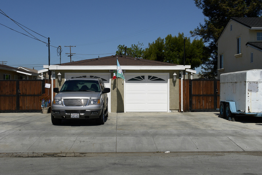 589-591 4th Ave in Redwood City, CA - Building Photo