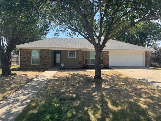 9 W Sharon Dr in Krum, TX - Building Photo