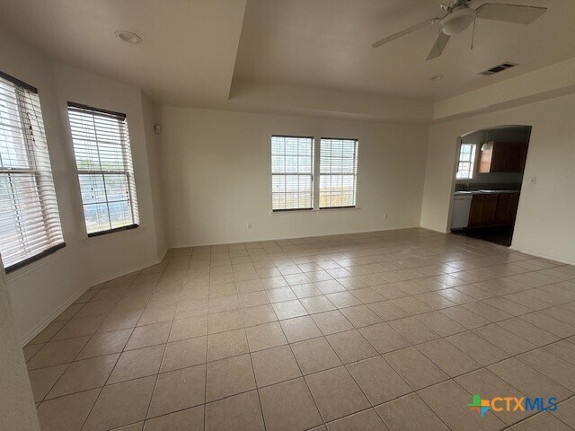 1160 Hilltop Dr in San Marcos, TX - Building Photo