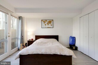 725 Delaware Ave SW in Washington, DC - Building Photo - Building Photo