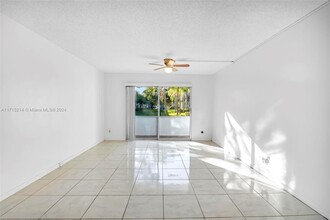 1400 SW 124th Terrace in Pembroke Pines, FL - Building Photo - Building Photo