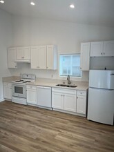 564 N Waverly St in Orange, CA - Building Photo - Building Photo