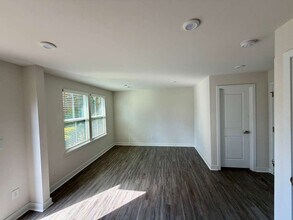 216 Russell Br Ln in Charlotte, NC - Building Photo - Building Photo