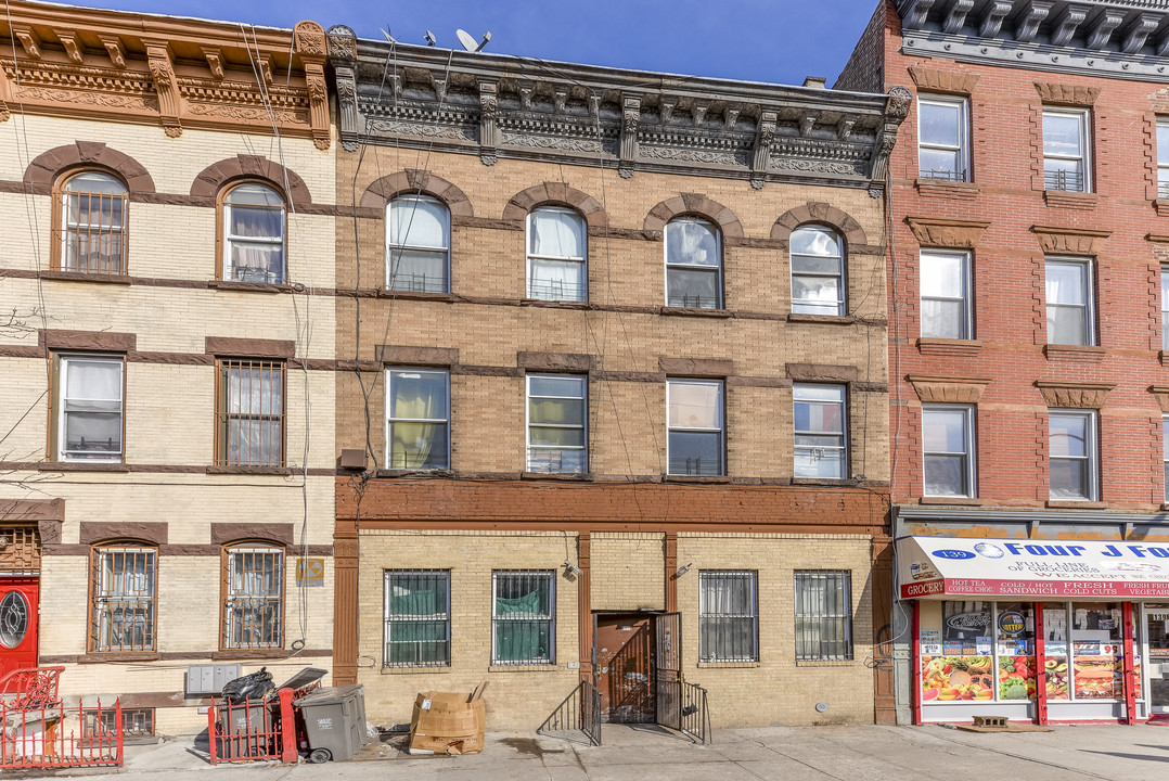 137 Patchen Ave in Brooklyn, NY - Building Photo