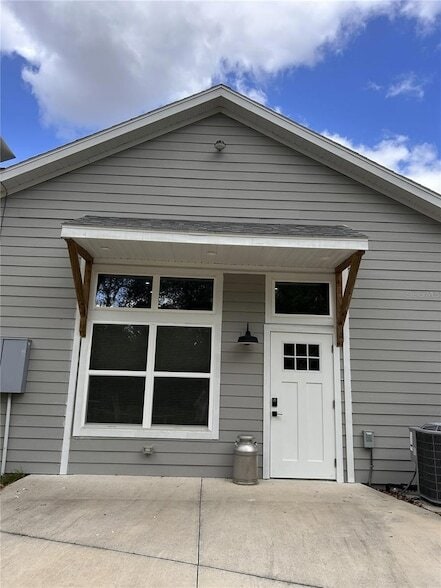 12870 NE 103 Terrace in Archer, FL - Foto de edificio - Building Photo