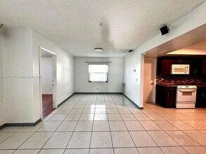 8900 NW 23rd St in Pembroke Pines, FL - Building Photo - Building Photo