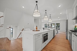 147 Central Ave in Old Tappan, NJ - Building Photo - Building Photo