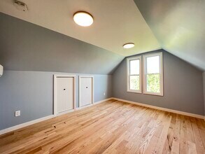 28 E 47th St, Unit 2 in Bayonne, NJ - Building Photo - Building Photo