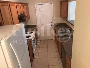 2920 La Estancia Ln in Houston, TX - Building Photo - Building Photo