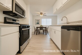 10346 Commerce Ave, Unit 11 in Los Angeles, CA - Building Photo - Building Photo