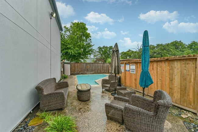 property at 5917 Fairdale Ln
