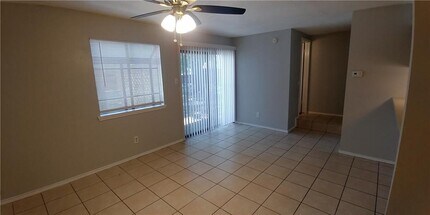 5616 Emerald Forest Dr in Austin, TX - Building Photo - Building Photo