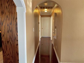 1301 Bayswater Dr in Houston, TX - Building Photo - Building Photo