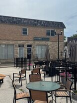 17 E Park St in Mundelein, IL - Building Photo