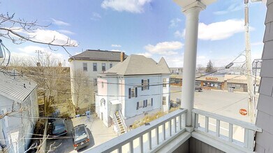 6 Hinckley St, Unit 3 in Somerville, MA - Building Photo - Building Photo