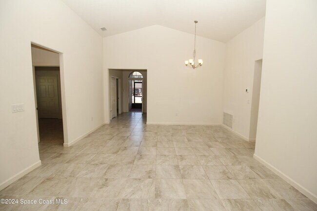 4596 Broomsedge Cir in West Melbourne, FL - Building Photo - Building Photo