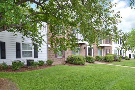 Westbury Apartments in Richmond, VA - Building Photo - Building Photo