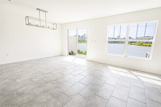 15051 Caspian Tern Ct in North Fort Myers, FL - Building Photo - Building Photo