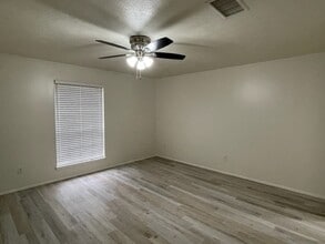 3003 Planters St in Sugar Land, TX - Building Photo - Building Photo