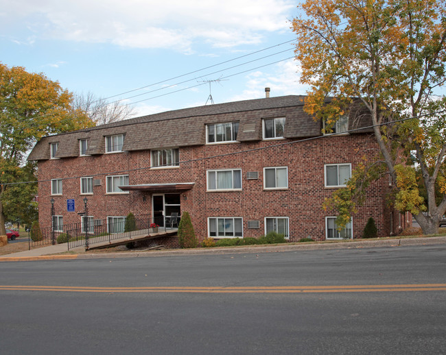 Fairhill Apartments in Waconia, MN - Foto de edificio - Building Photo