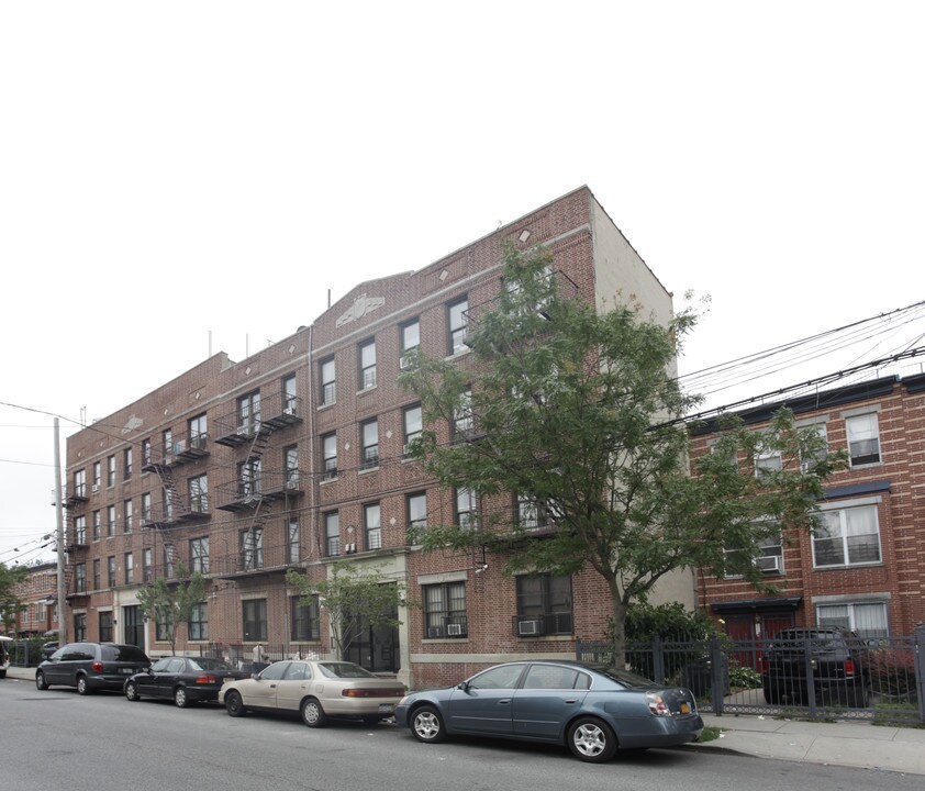 2092 Dean St in Brooklyn, NY - Building Photo