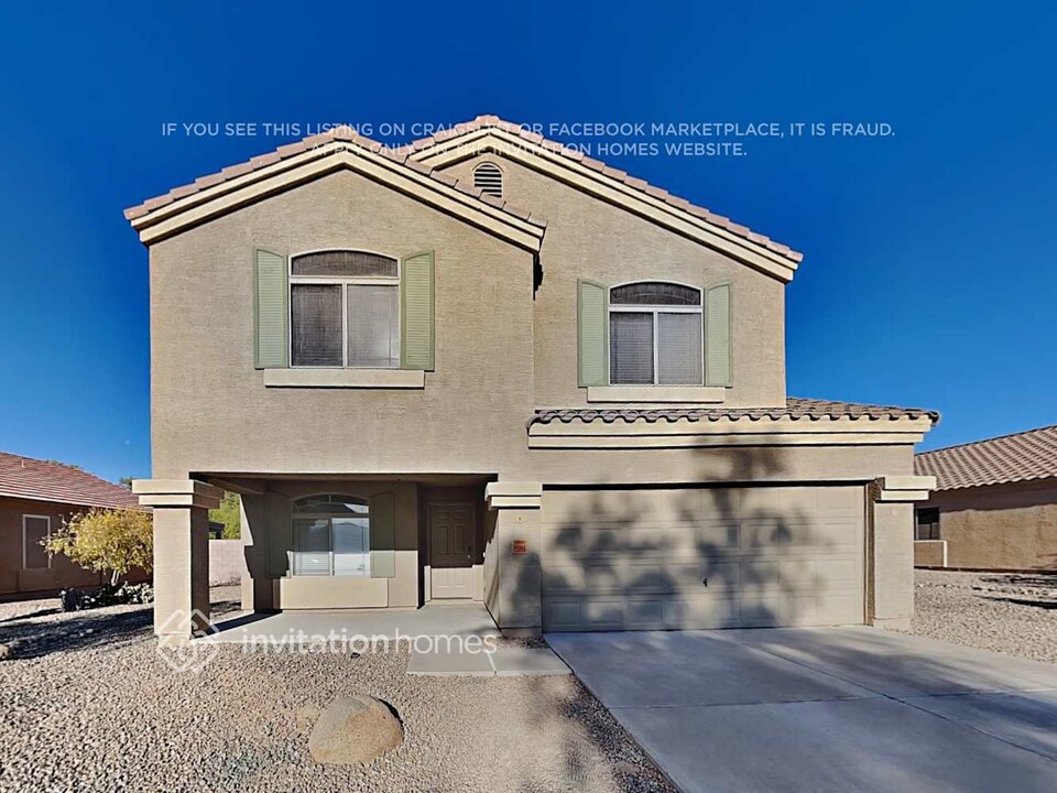 15996 W Watkins St in Goodyear, AZ - Foto de edificio