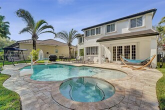 1367 Camellia Cir in Weston, FL - Building Photo - Building Photo