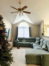 106 Allerton Dr in Schaumburg, IL - Building Photo - Building Photo