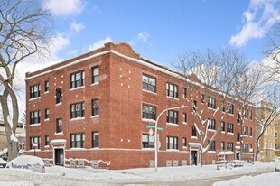 1454 W Roscoe St in Chicago, IL - Building Photo