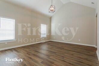 350 S Pine Dr in Jasper, AL - Foto de edificio - Building Photo