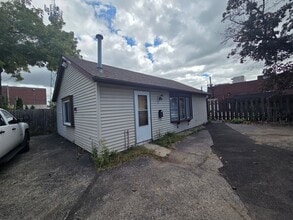 115 N Longwood St in Rockford, IL - Building Photo - Building Photo