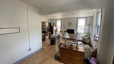 24-32 E Main St in Fleetwood, PA - Building Photo - Interior Photo