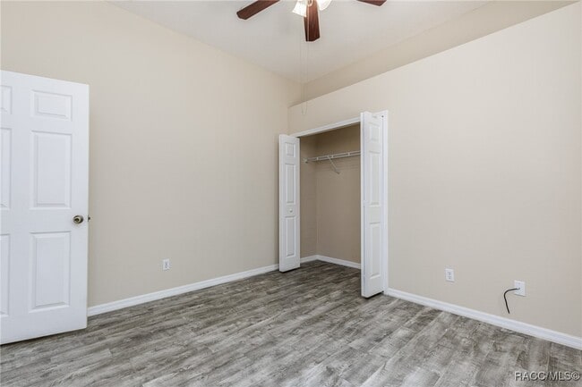 property at 1474 W Pringle Pl