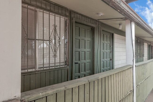 519 S 4th Ave in Edinburg, TX - Building Photo - Building Photo