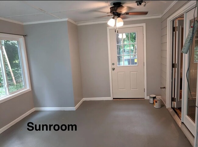 968 Tyrell Dr, Unit Basement apartment