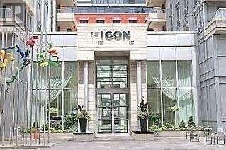 250 Wellington St W in Toronto, ON - Building Photo