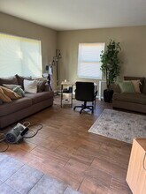 44946 3rd St E in Lancaster, CA - Building Photo - Building Photo