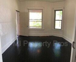 1511 N 34th St in Milwaukee, WI - Building Photo