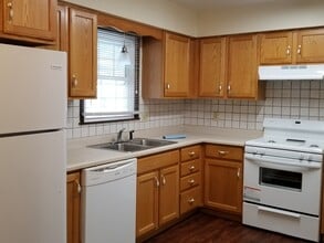 3808 Cumberland Dr in Youngstown, OH - Building Photo - Building Photo