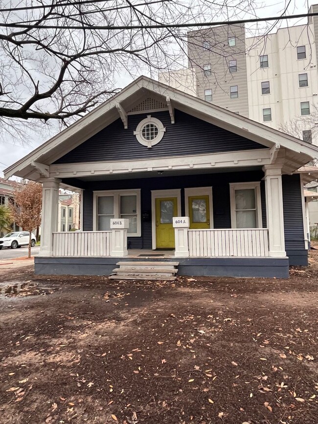 property at 604 W 25th St