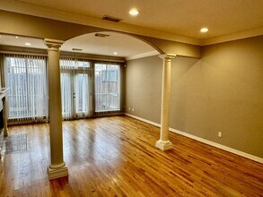 4916 Travis St in Houston, TX - Building Photo - Building Photo