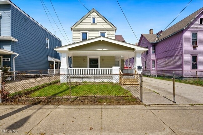 property at 3414 Daisy Ave