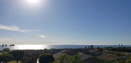 204 Avenida Baja in San Clemente, CA - Building Photo - Building Photo